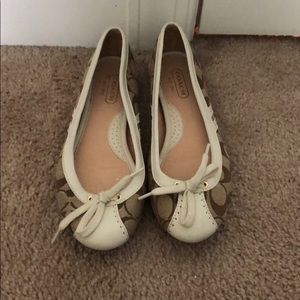 Coach flats